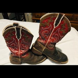 Women’s Ariat unbridled boots US size 8B